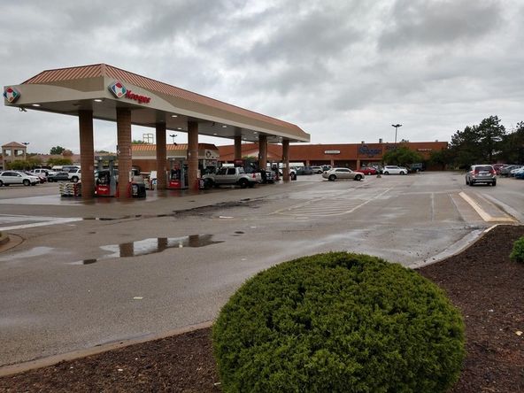 STERLING BAZAAR: 3311 N Sterling Ave, Peoria, IL 61604